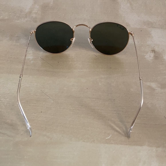 Ray Ban round metal polarized women’s sunglasses, gold frame, blue flash lenses - Picture 8 of 12